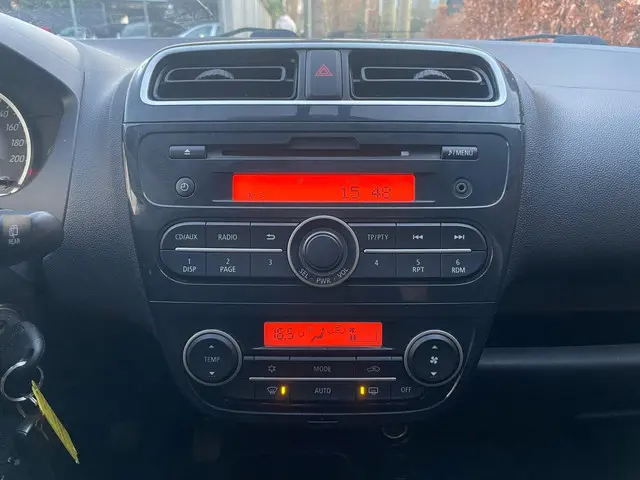 Mitsubishi Space Star 1.2 Intense+ I Airco 2013 Benzine 11