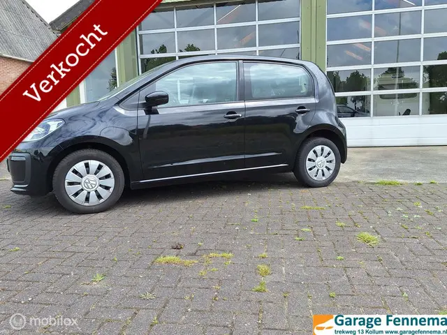 Volkswagen up! 1.0 BMT move up! 2019 Benzine 2