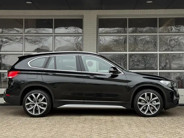 BMW X1 sDrive20i VDL Nedcar Edition 2020 Benzine 10