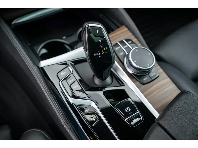 BMW 5 Serie Touring 530e 2022 Hybride Benzine 15