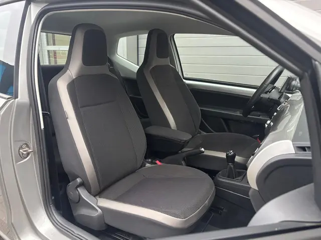 Volkswagen up! 1.0 high up! BlueMotion 2014 Benzine 9