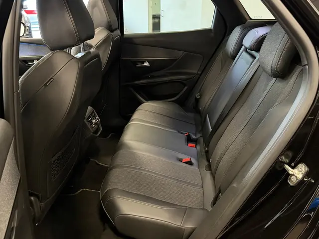 Peugeot 3008 1.2 PureTech GT Line 2020 Benzine 14