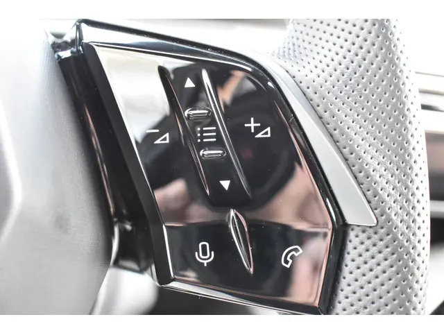 Peugeot 3008 Hybrid 136 EAT6 GT 2024 Hybride Benzine 31