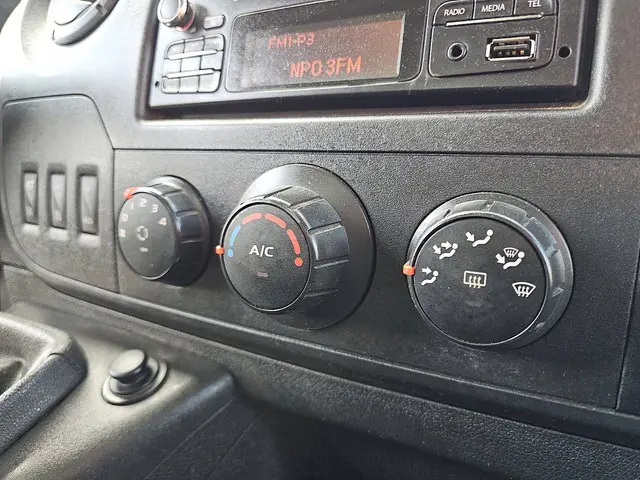 Renault Master 2.3 2018 Diesel 10