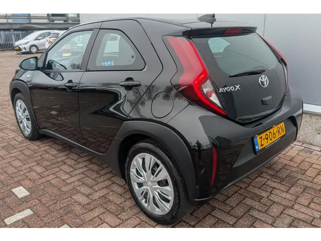 Toyota Aygo X 1.0 VVT-i S-CVT Play 2024 Benzine 3