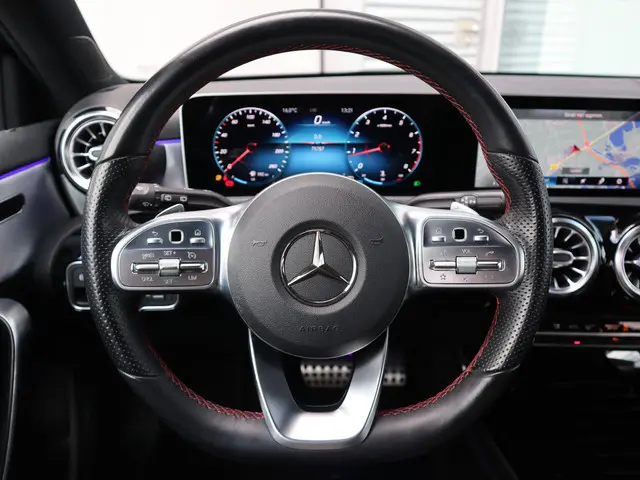 Mercedes-Benz A-Klasse 200 Premium Plus 2020 Benzine 11