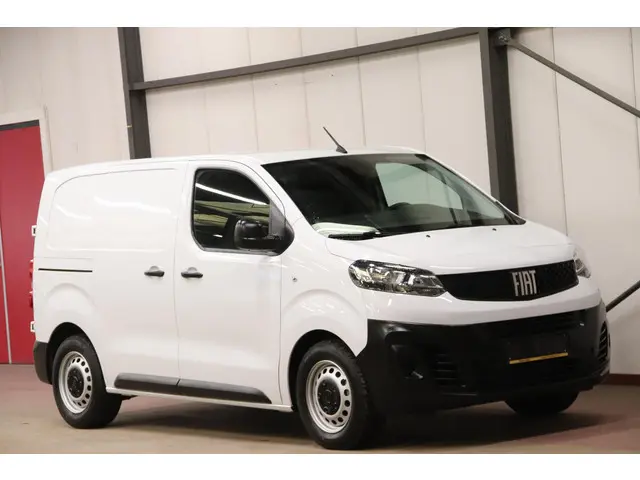 Fiat Scudo 1.5 MULTIJET 120PK NAVIGATIE 2022 Diesel 2