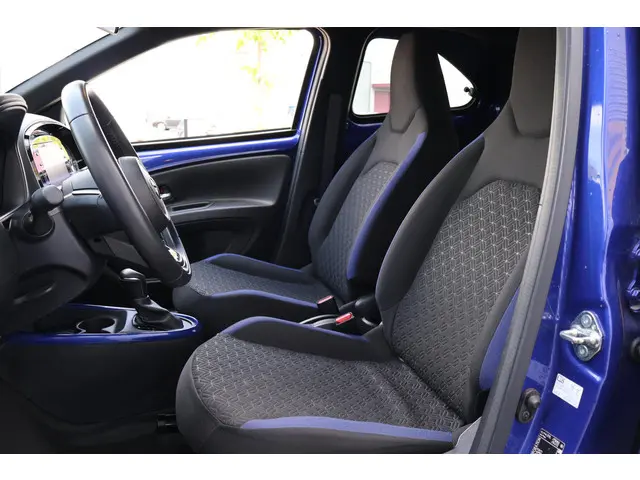 Toyota Aygo X 1.0 VVT-i S-CVT first 2022 Benzine 8