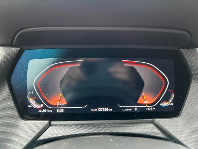 BMW 1 Serie 118i Executive Edition 2020 Benzine 18
