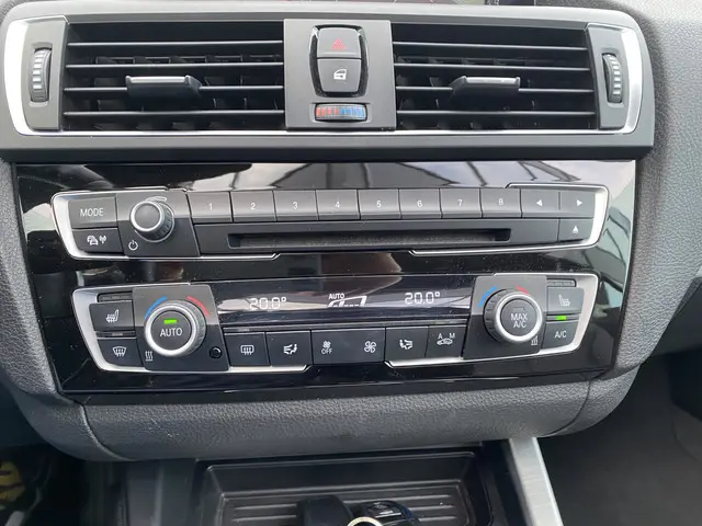 BMW 2 Serie Cabrio 220i M-Sport Leer 2016 Benzine 15