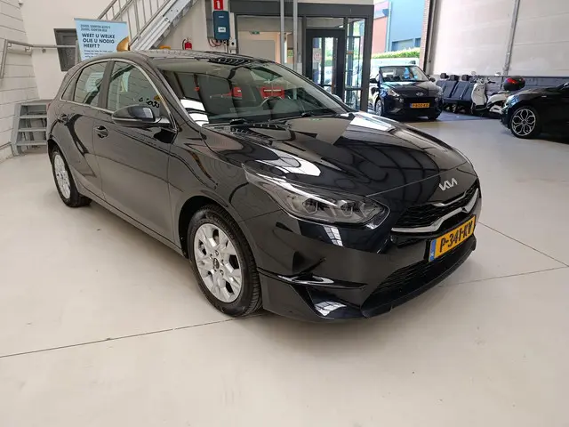 Kia Ceed 1.0 T-GDi DynamicLine 2022 Benzine 17