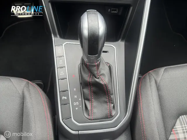 Volkswagen Polo 2.0 TSI GTI PANO 2018 Benzine 11