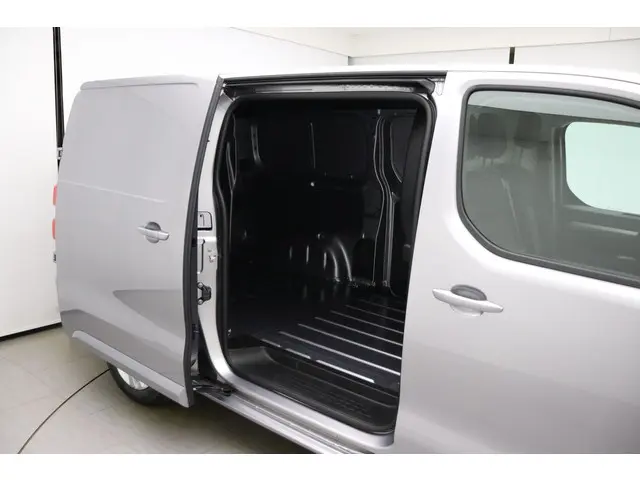 Peugeot e-Expert EV L3 75 kWh 2023 Elektrisch 14
