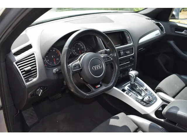 Audi Q5 2.0 TFSI quattro Sport Edition 2016 Benzine 35