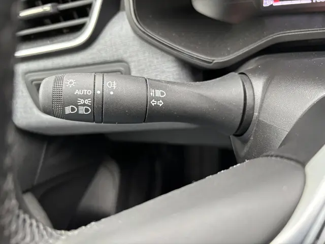 Renault Clio 1.0 TCe 90 GPF evolution 2023 Benzine 18