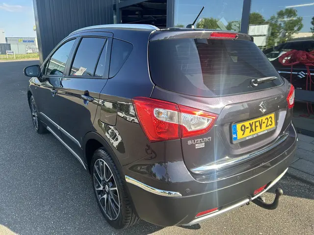 Suzuki S-Cross SX4 1.6 High Executive 2014 Benzine 6