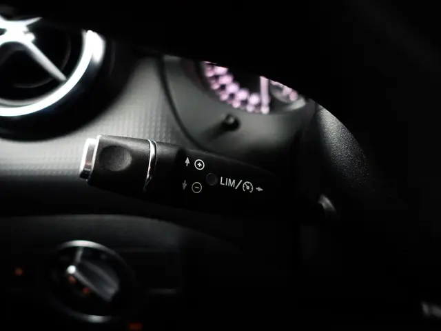 Mercedes-Benz A-Klasse 180 Prestige- 2015 Benzine 18