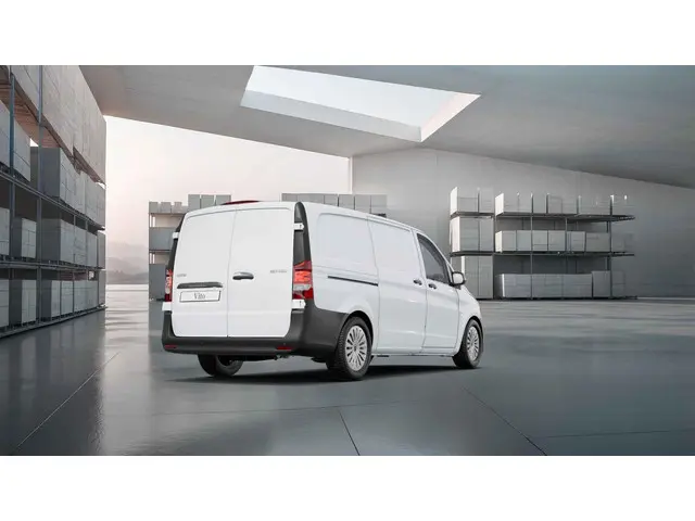 Mercedes-Benz Vito 2