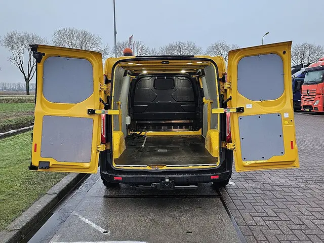 Ford Transit Custom 2.0 2019 Diesel 12