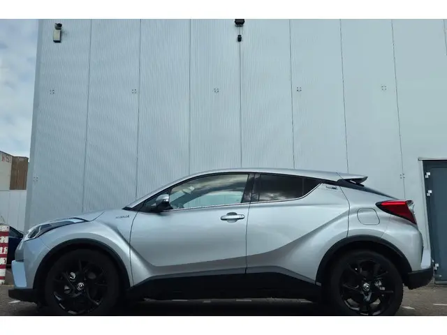 Toyota C-HR 3
