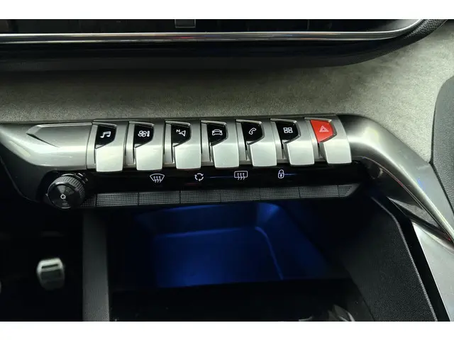 Peugeot 3008 1.2T 130pk GT 2024 Benzine 23