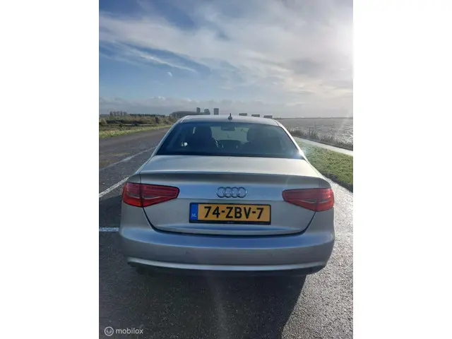 Audi A4 Limousine 1.8 TFSI 2012 Benzine 17