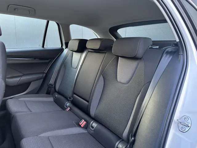 Škoda Octavia Combi 1.0 TSI Ambition 2022 Benzine 13