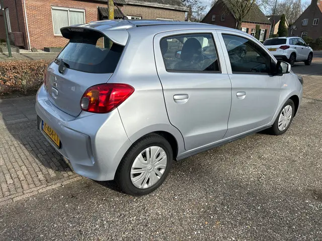 Mitsubishi Space Star 1.0 Cool+ 2021 Benzine 6