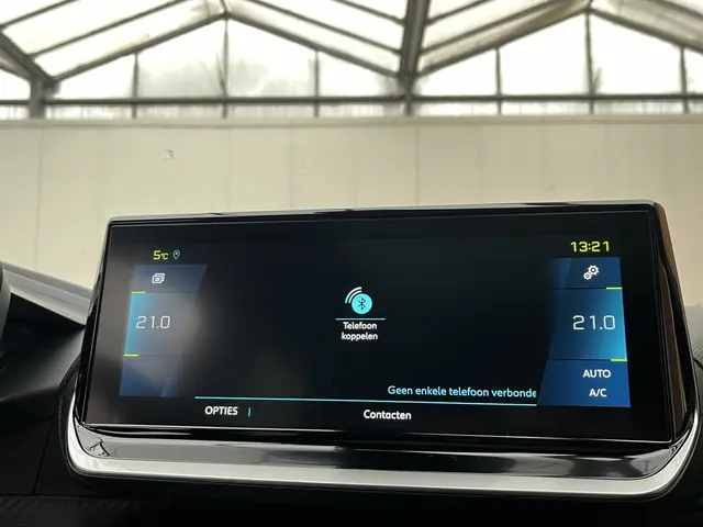 Peugeot e-2008 EV GT Pack 50 kWh 2022 Elektrisch 16