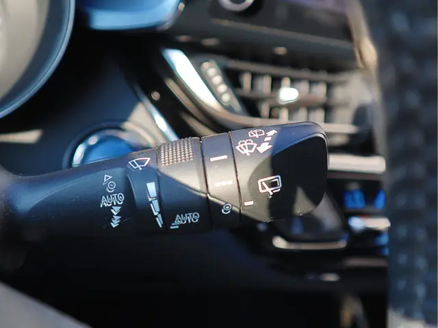 Toyota C-HR 1.8 Hybrid Dynamic 2021 Hybride Benzine 16