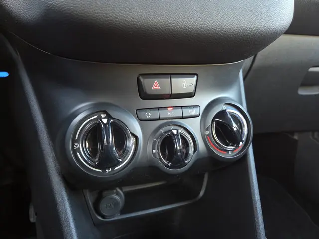 Peugeot 208 1.0 VTi Access 2014 Benzine 22