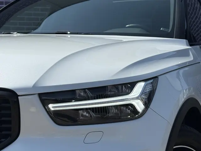 Volvo XC40 2.0 T4 R-Design 2019 Benzine 8