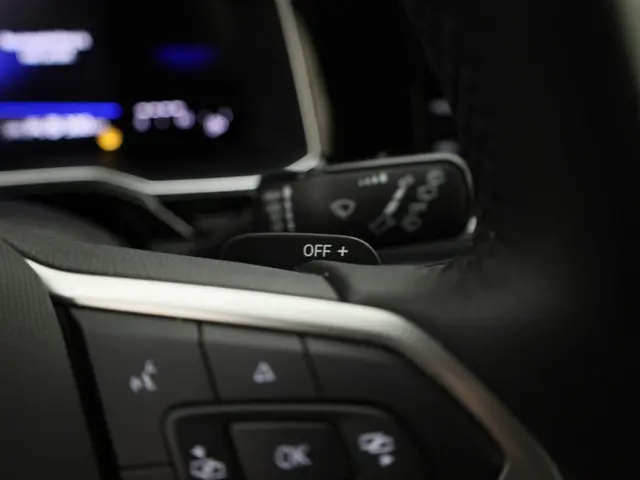 Volkswagen Polo 1.0TSI/95PK R-Line DSG 2025 Benzine 34