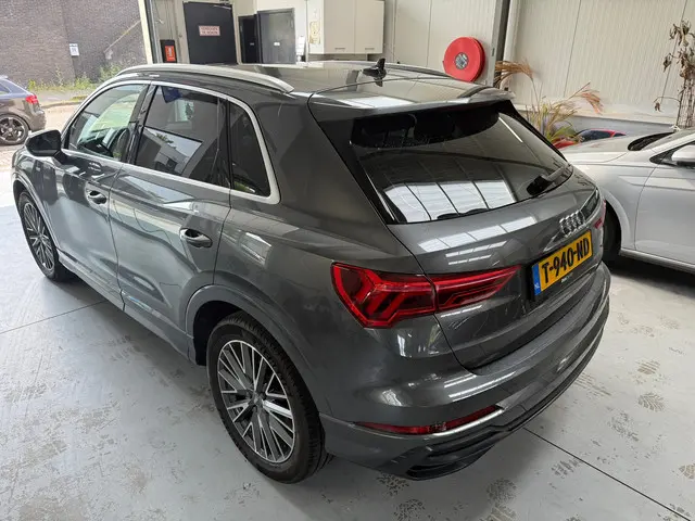 Audi Q3 40 TFSI quattro S edition 2020 Benzine 4