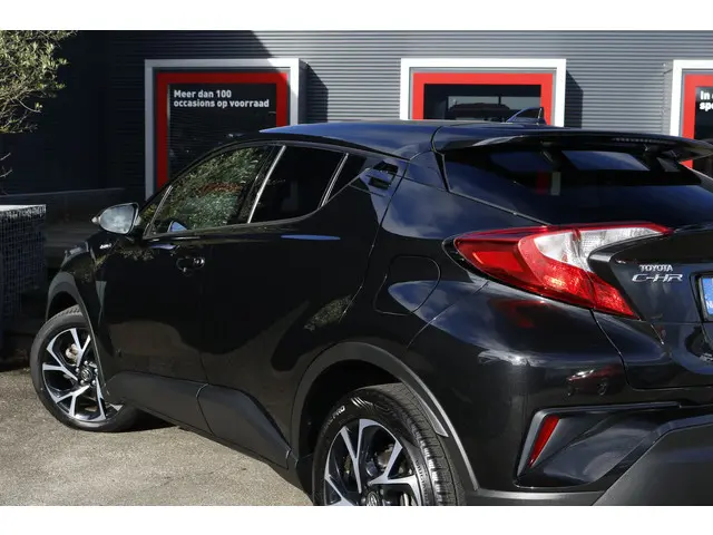 Toyota C-HR 1.8 Hybrid Dynamic 2019 Hybride Benzine 9