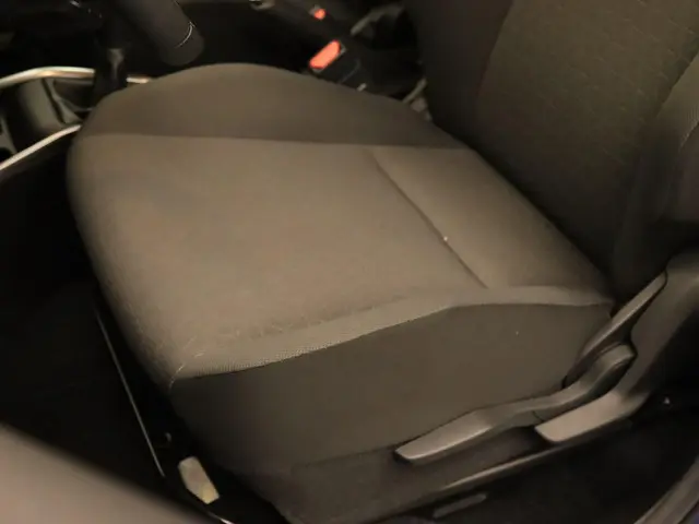 Suzuki Swift 1.2 Style Smart Hybrid 2025 Benzine 18