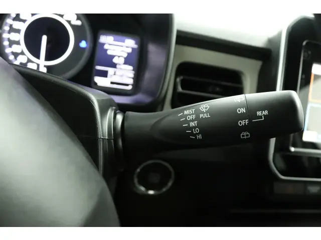 Suzuki Ignis 1.2 Smart Hybrid Style 2021 Benzine 33