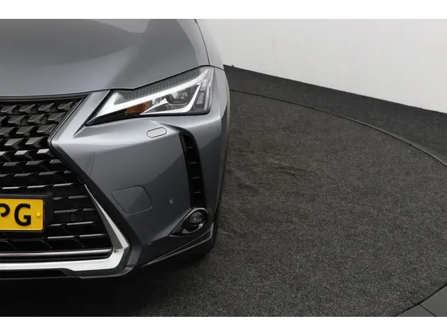 Lexus UX 250h Preference Line 2021 Hybride Benzine 34
