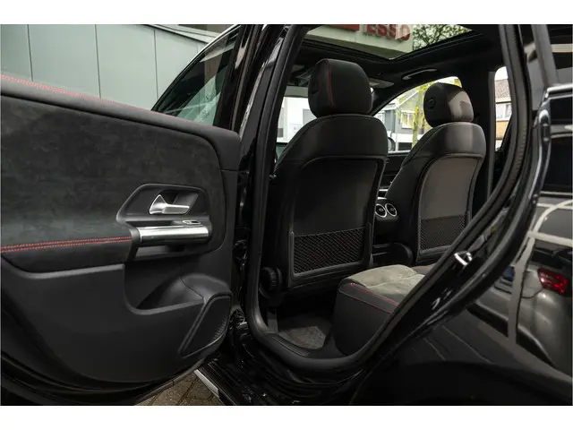 Mercedes-Benz B-Klasse 250 AMG Line 2022 Benzine 27