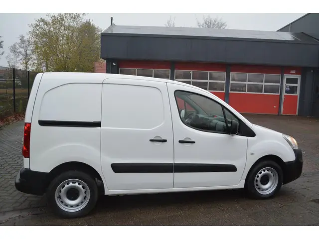 Citroën Berlingo 1.6 BlueHDI 75 Comfort 2017 Diesel 23