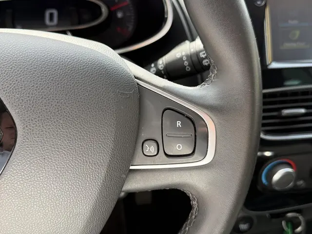 Renault Clio 0.9 TCe Limited 2018 Benzine 15