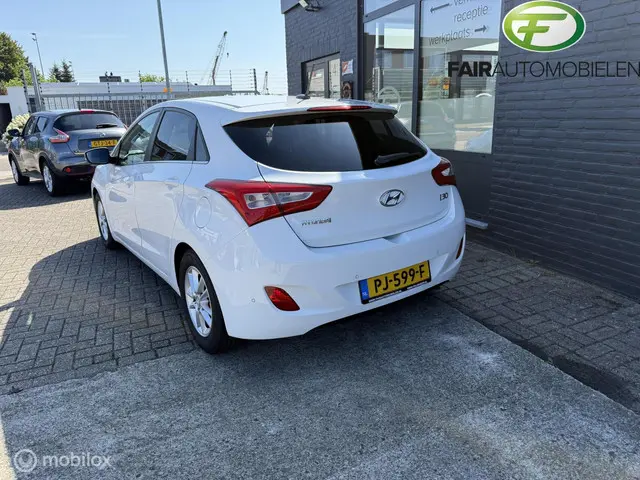 Hyundai i30 1.6 GDi GO! 2017 Benzine 20