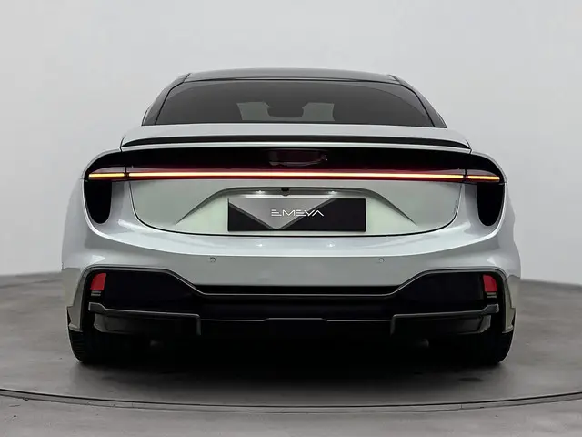 Lotus Emeya S 102kWh/613pk 2025 Elektrisch 4