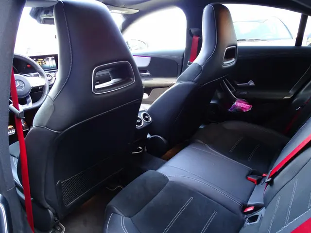 Mercedes-Benz CLA 250 4MATIC Premium 2020 Benzine 7