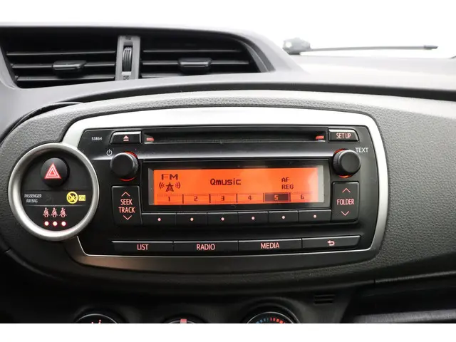 Toyota Yaris 1.0 VVT-i Now 2014 Benzine 20
