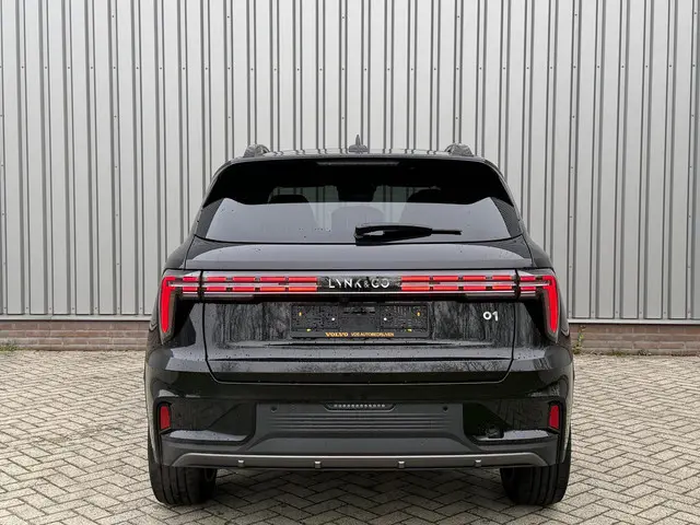 Lynk & Co 01 1.5 More 2026 Hybride Benzine 11