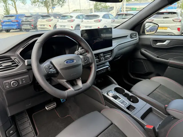Ford Kuga 2.5 PHEV ST-Line X 2025 Hybride Benzine 21