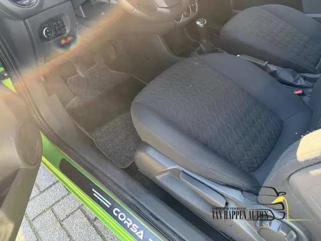 Opel Corsa 1.2-16V Cosmo / apk 2-2027 2014 Benzine 17