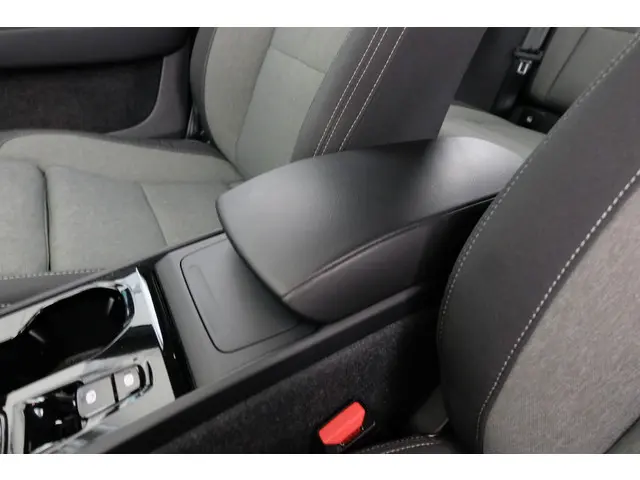 Volvo XC40 2.0 B4 Plus Dark 2024 Hybride Benzine 31