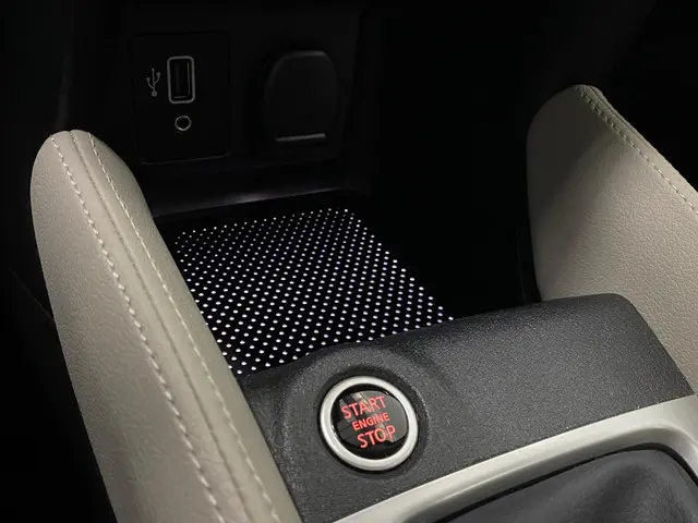 Nissan Micra 1.0 IG-T Tekna 2019 Benzine 27
